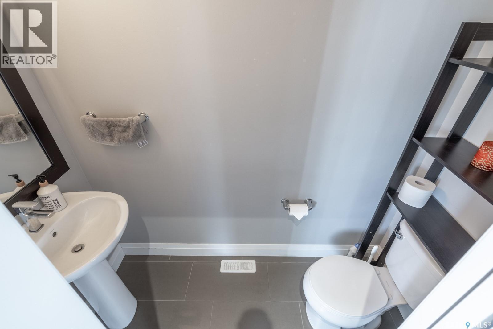 5433 Green Silverberry Drive E, Regina, SK