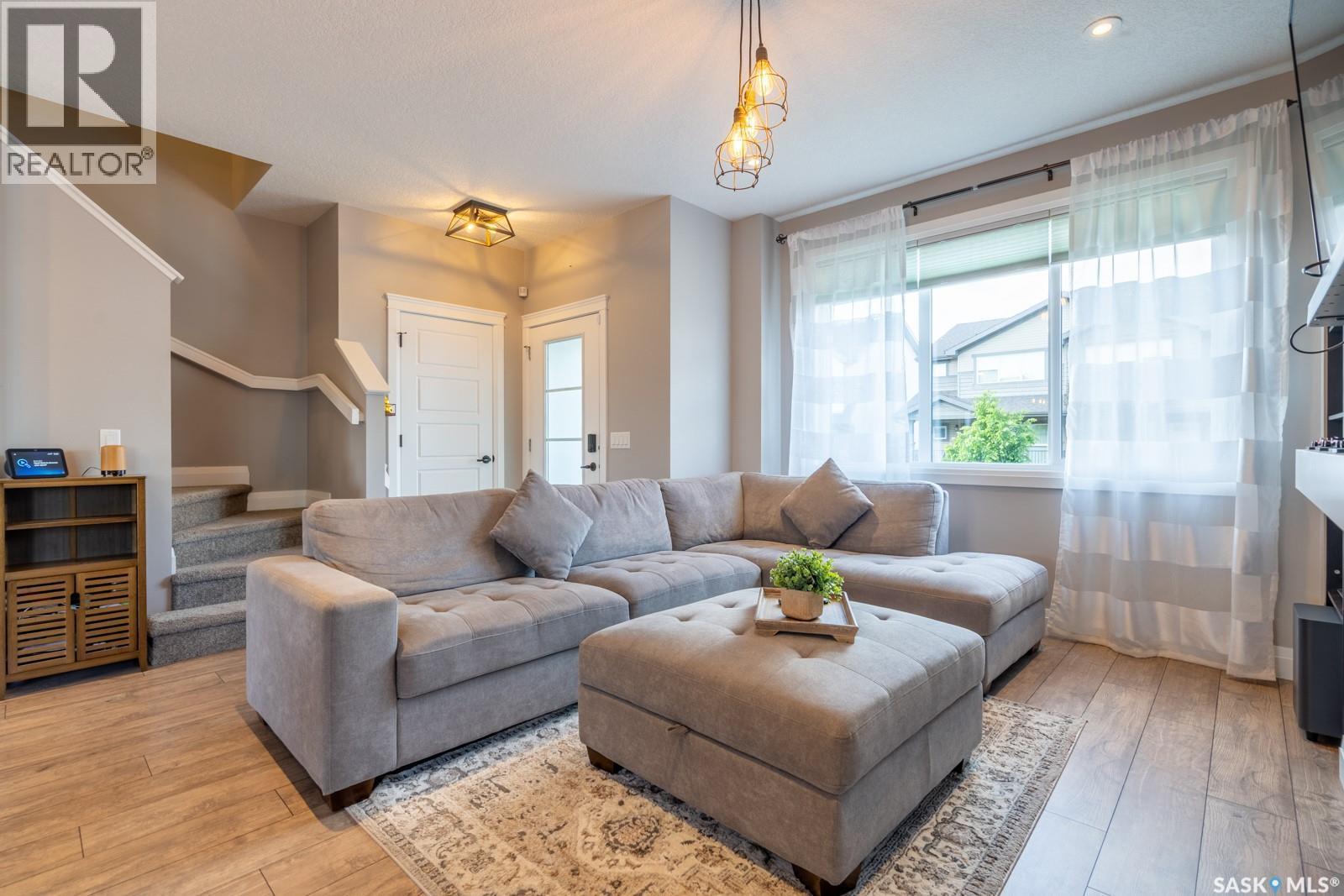 5433 Green Silverberry Drive E, Regina, SK