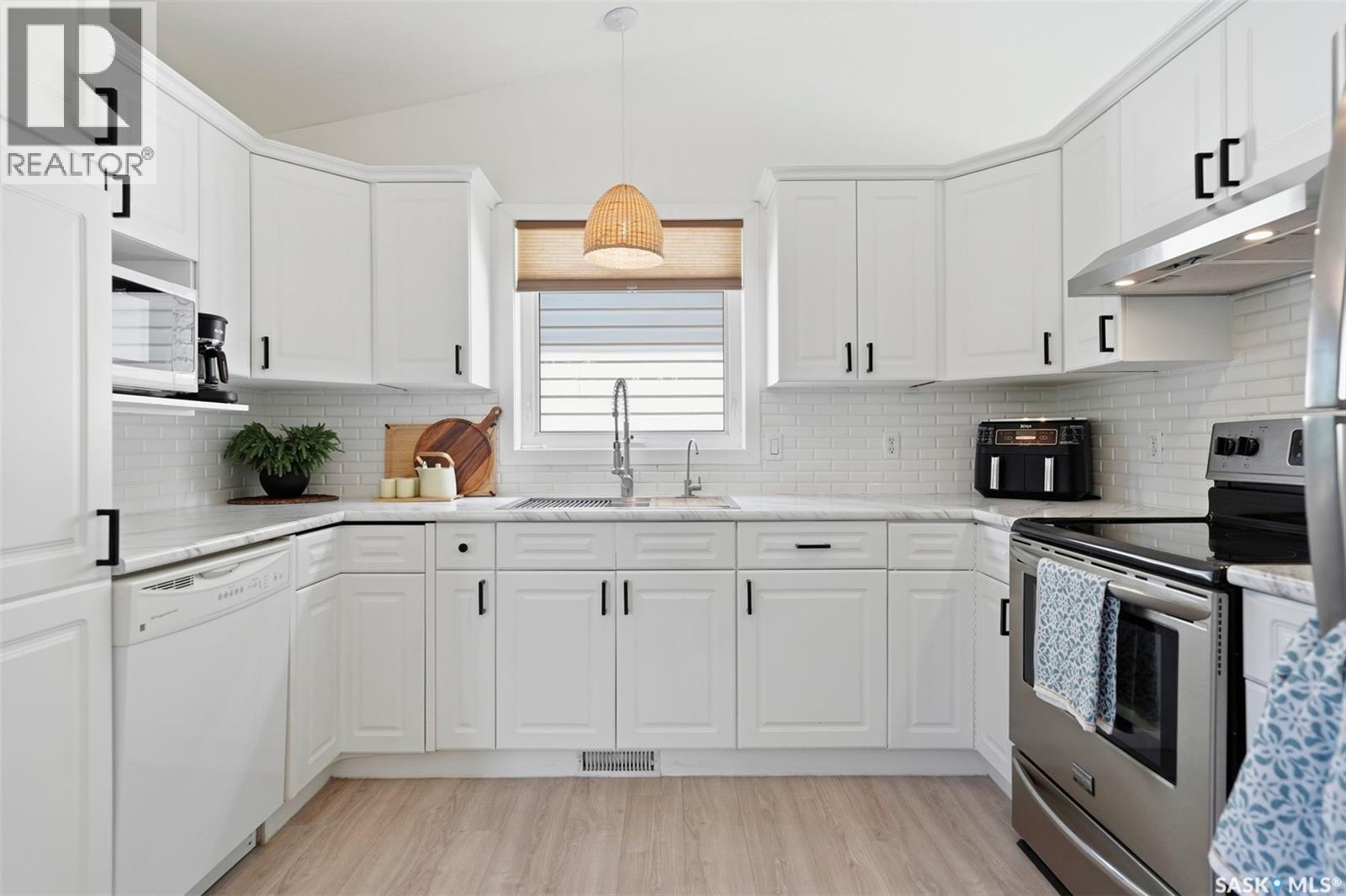 207 Sumner Crescent, Saskatoon, SK