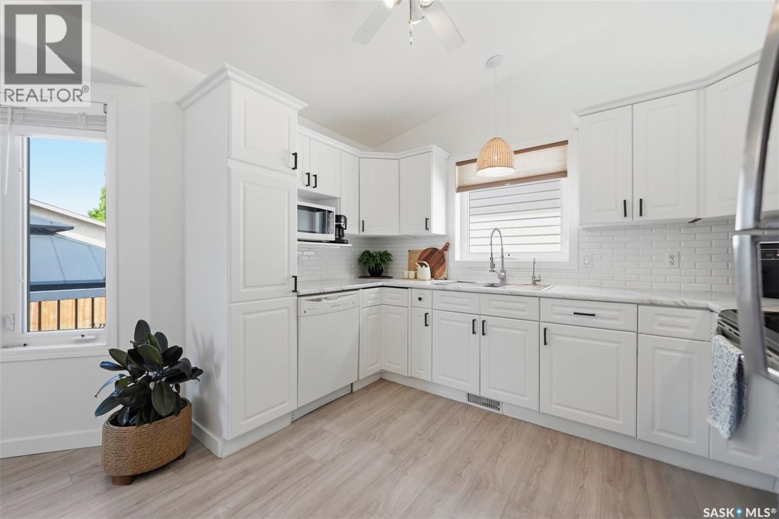 207 Sumner Crescent, Saskatoon, SK