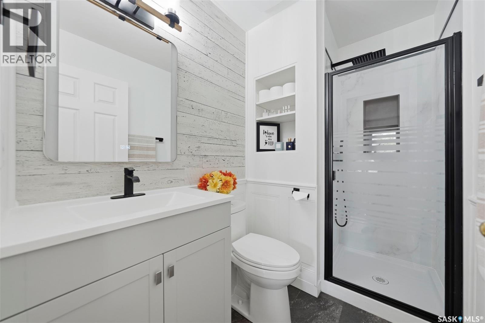 207 Sumner Crescent, Saskatoon, SK