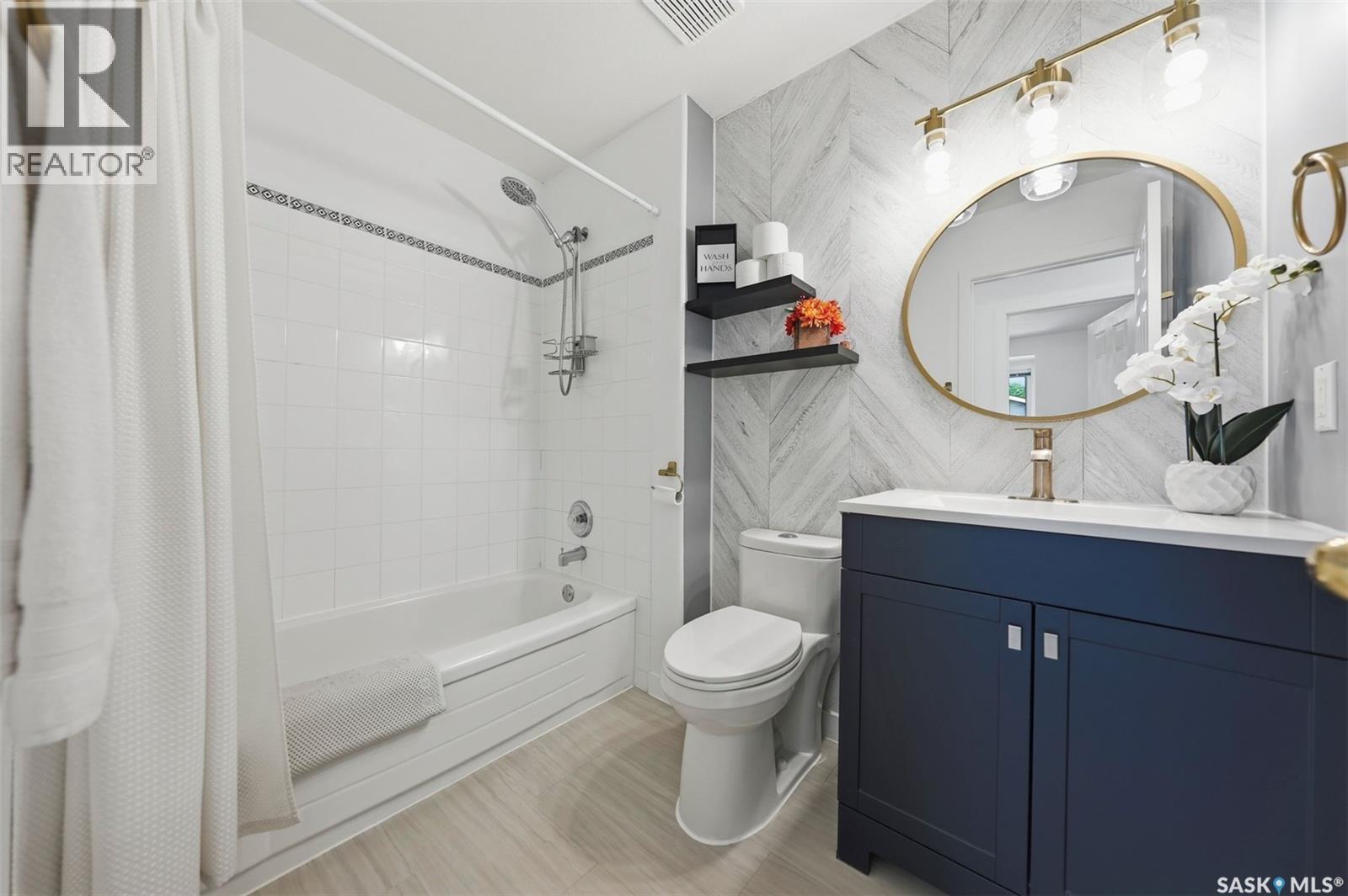 207 Sumner Crescent, Saskatoon, SK