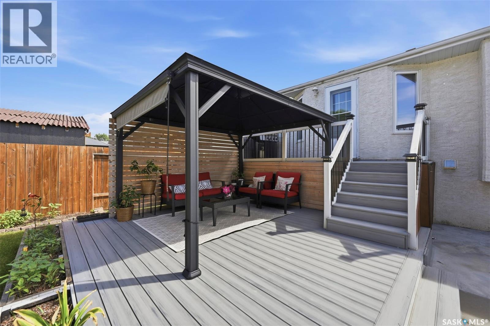 207 Sumner Crescent, Saskatoon, SK
