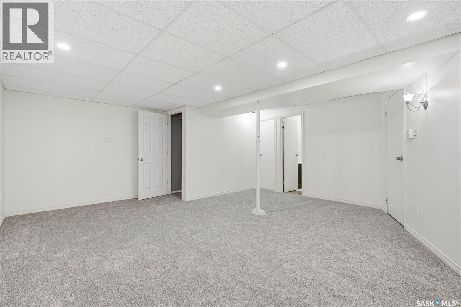 445 Witney Avenue S, Saskatoon, SK