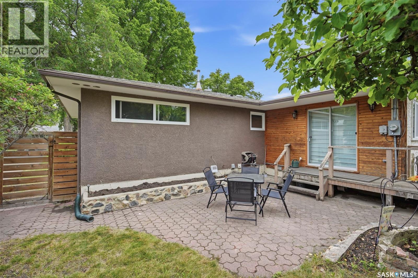 445 Witney Avenue S, Saskatoon, SK
