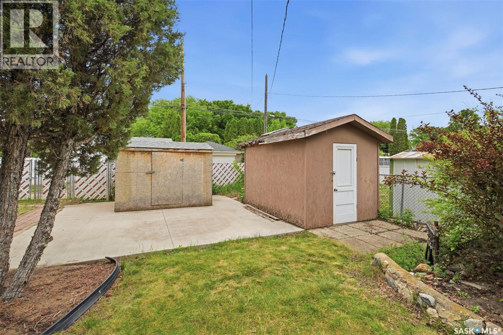 445 Witney Avenue S, Saskatoon, SK