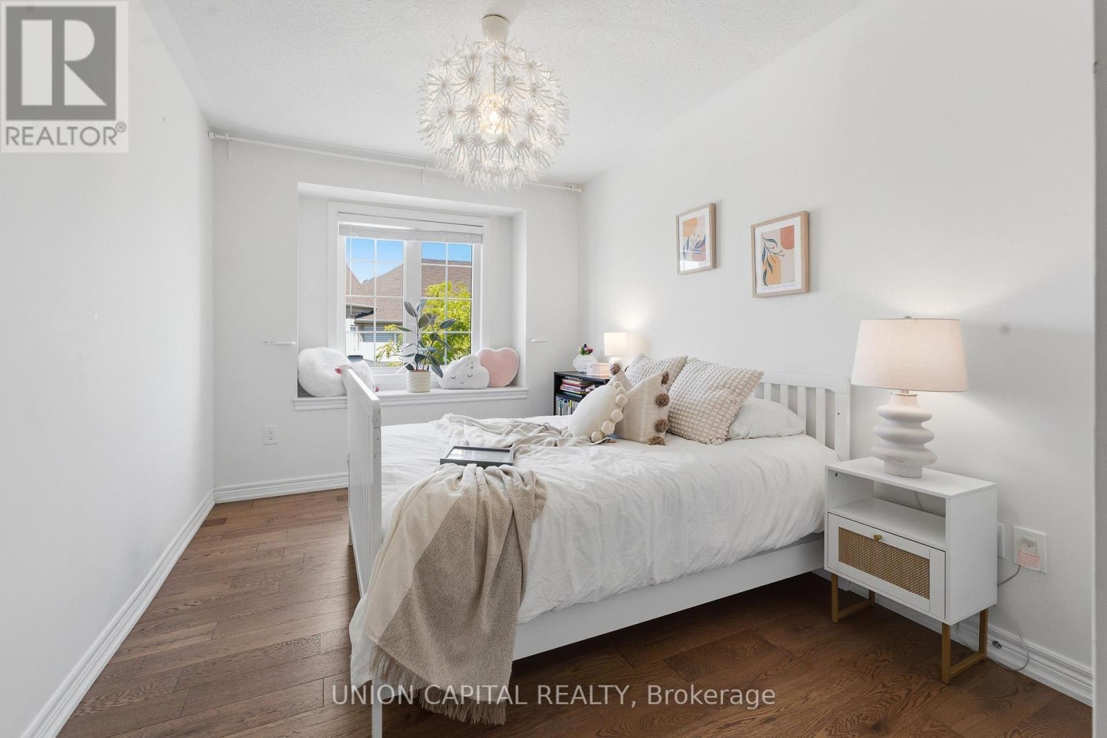 22 Delight Way, Whitby, ON