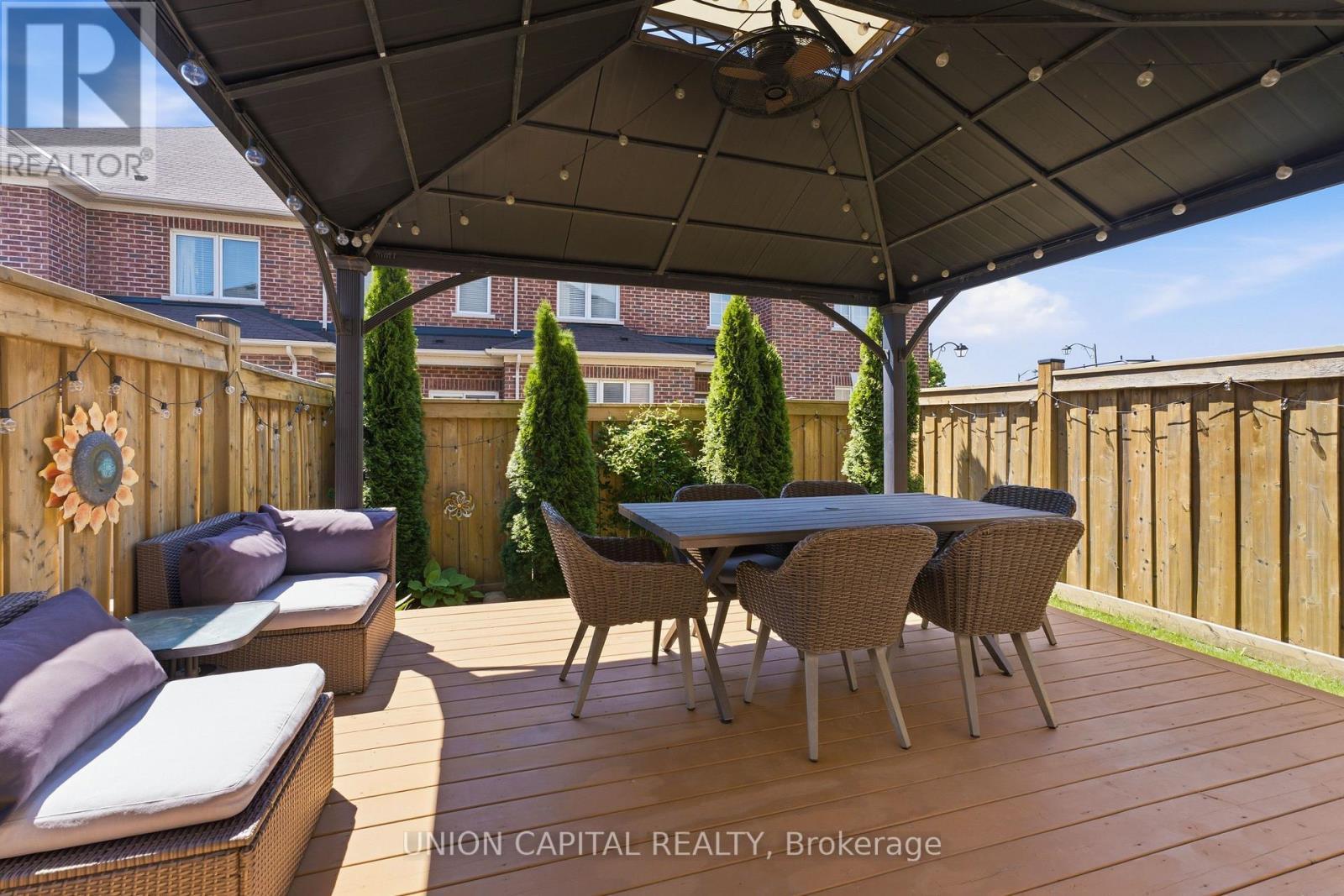 22 Delight Way, Whitby, ON