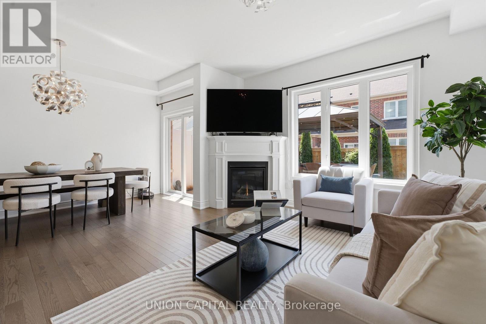 22 Delight Way, Whitby, ON