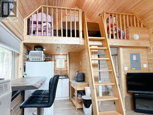 2 Woodland Drive, Whitehorse South, YT