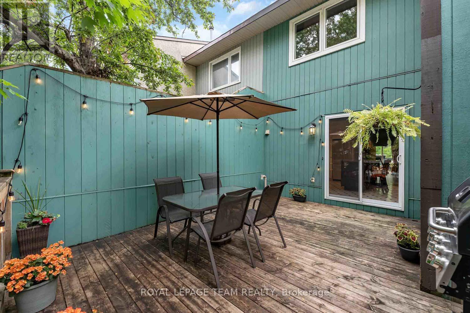 215 Booth Street, Ottawa, ON - Outdoor With Exterior