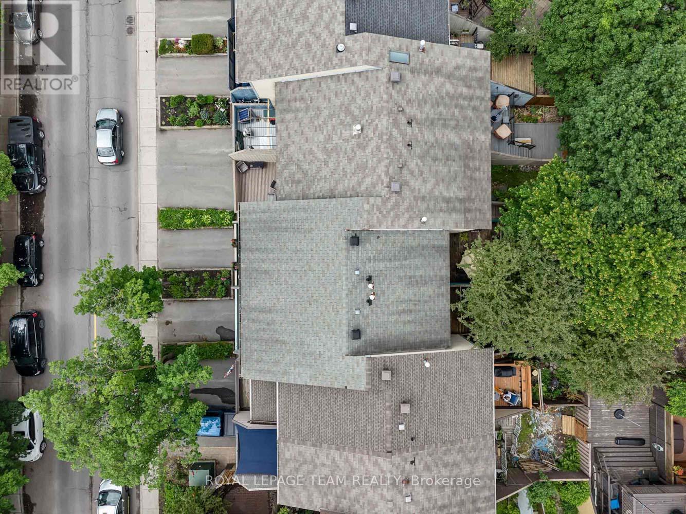 215 Booth Street, Ottawa, ON - Outdoor