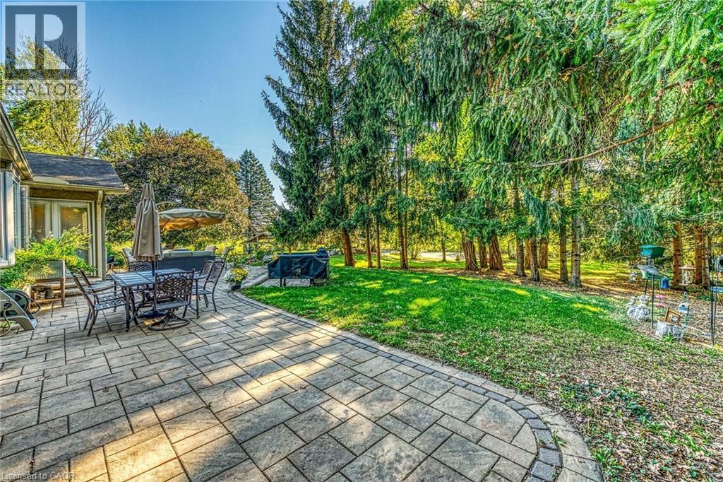 5590 Blind Line, Burlington, ON - Outdoor