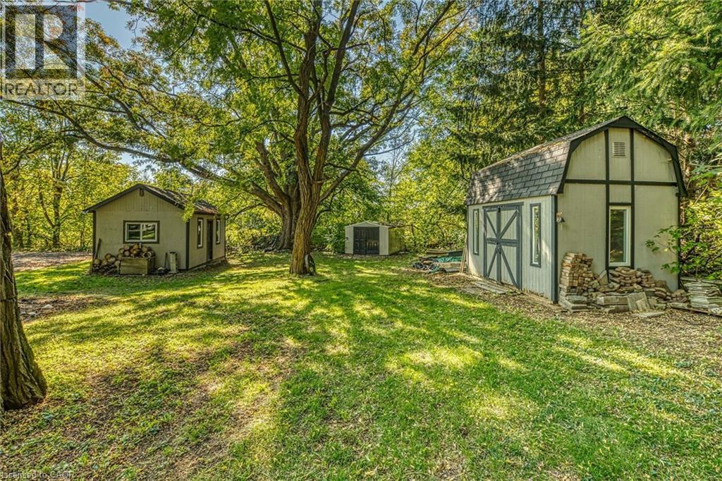 5590 Blind Line, Burlington, ON - Outdoor