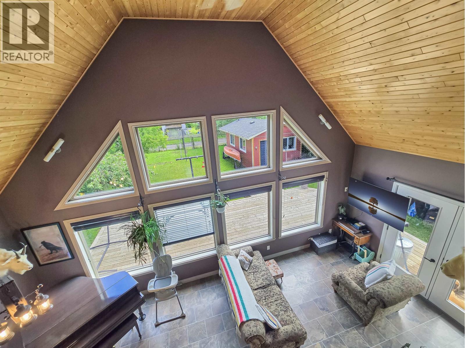 886 4Th Avenue, Mcbride, BC