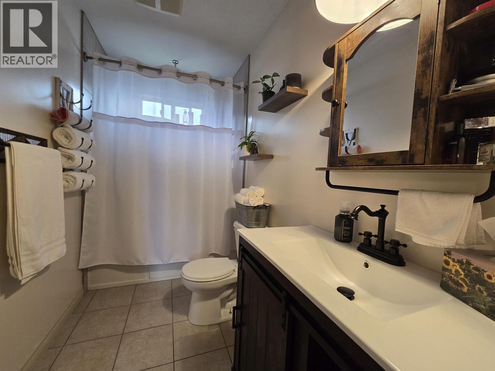 886 4Th Avenue, Mcbride, BC