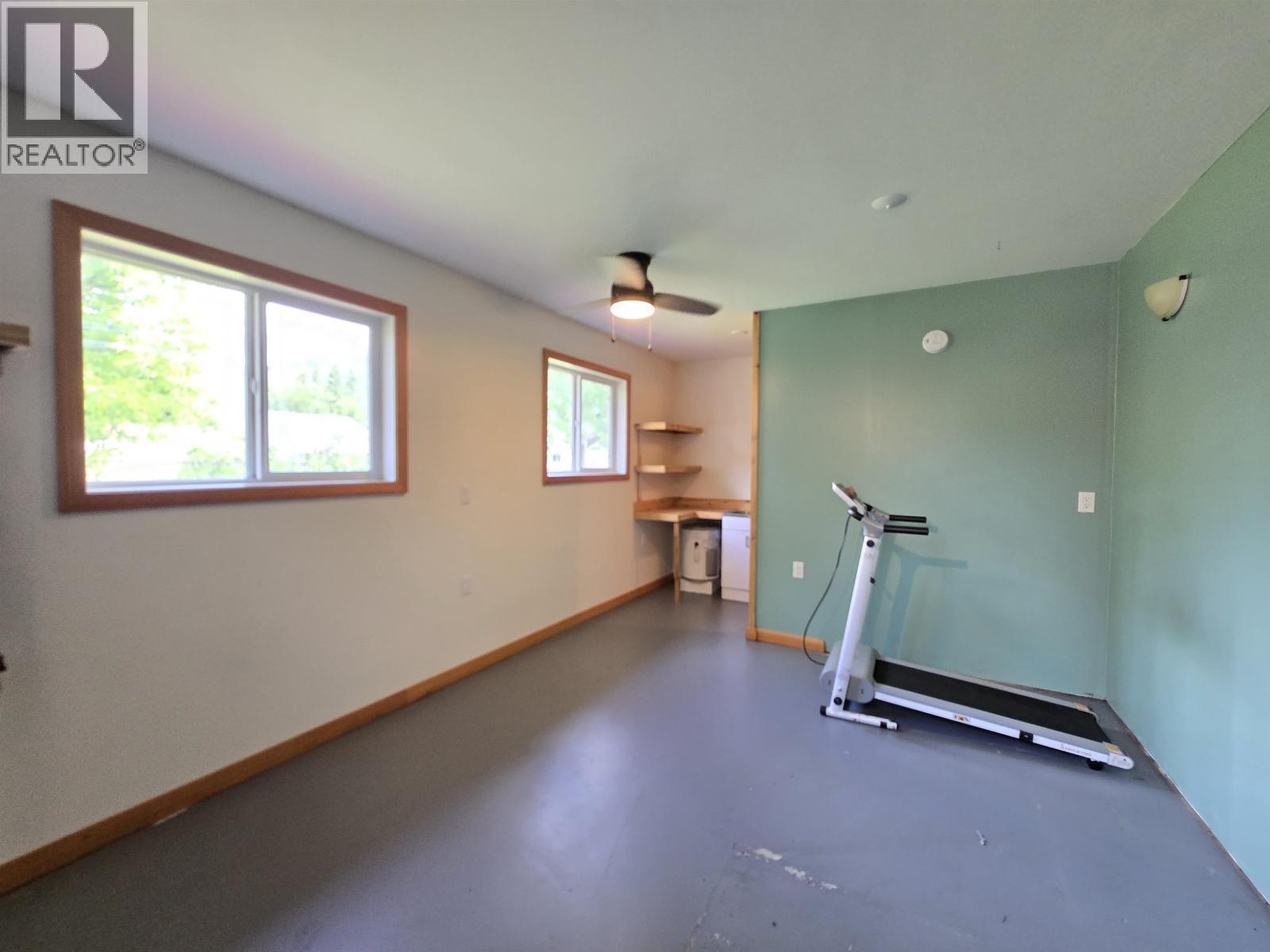 886 4Th Avenue, Mcbride, BC