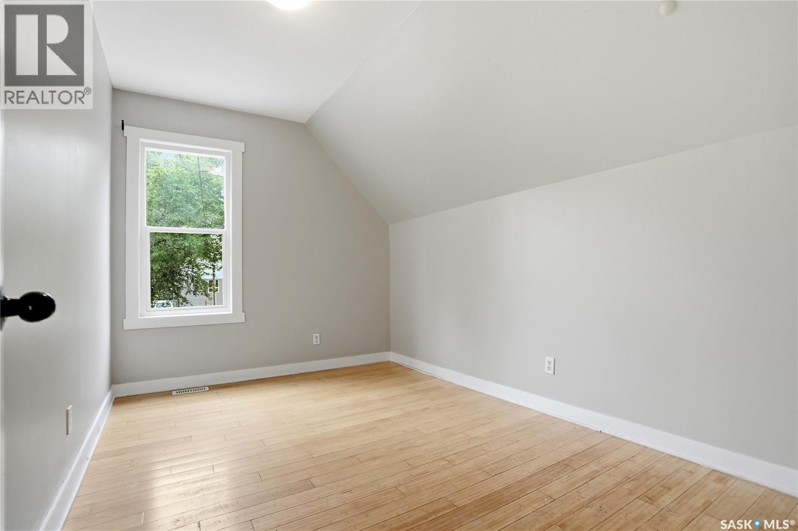 211 N Avenue S, Saskatoon, SK