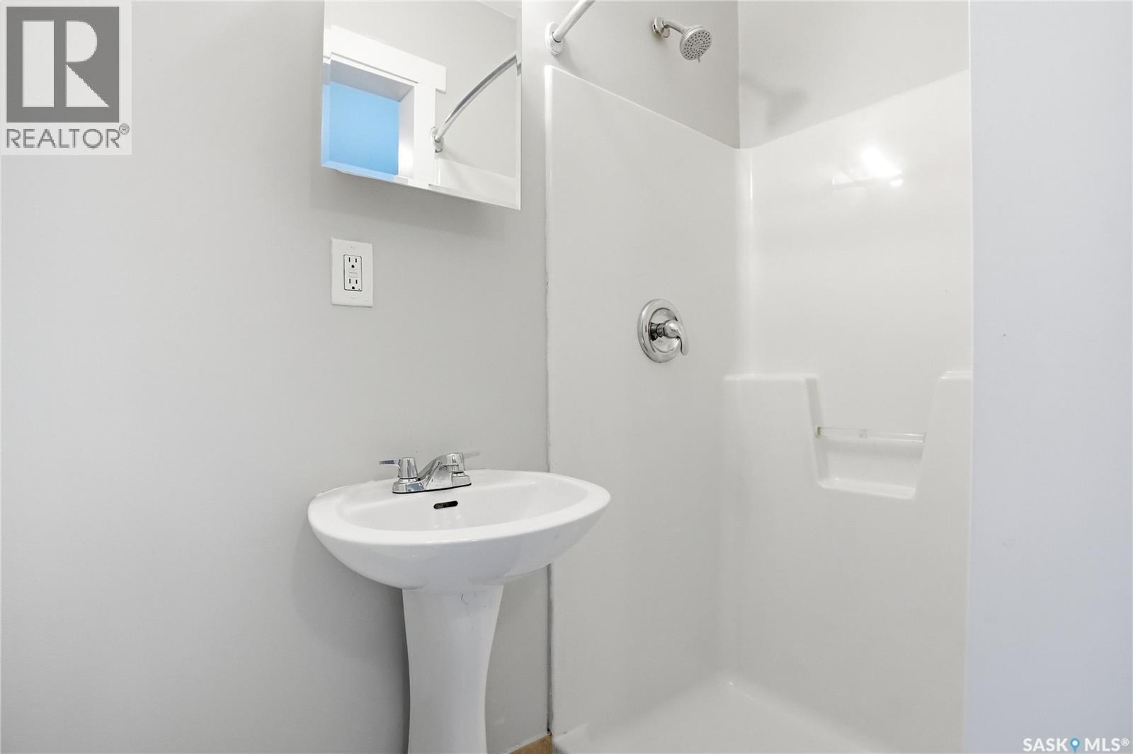 211 N Avenue S, Saskatoon, SK