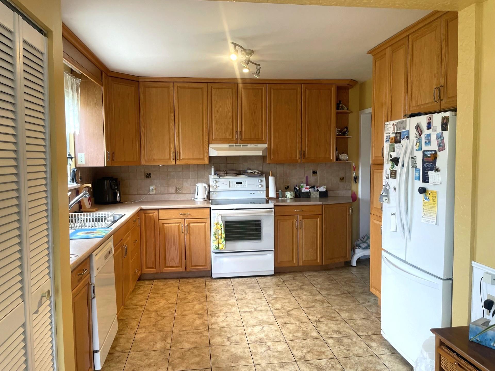 2044 Begin Street E, Thunder Bay, ON