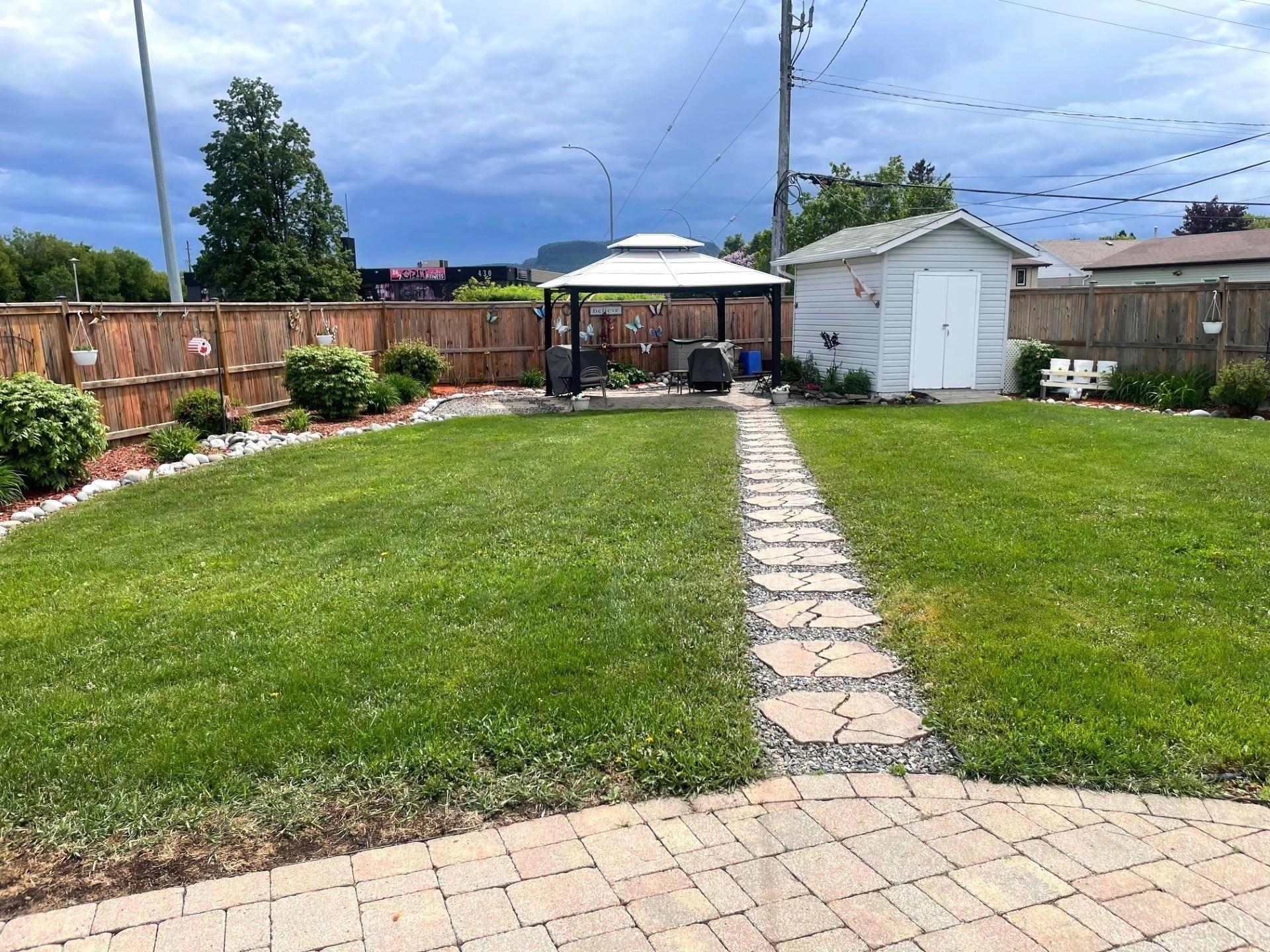 2044 Begin Street E, Thunder Bay, ON