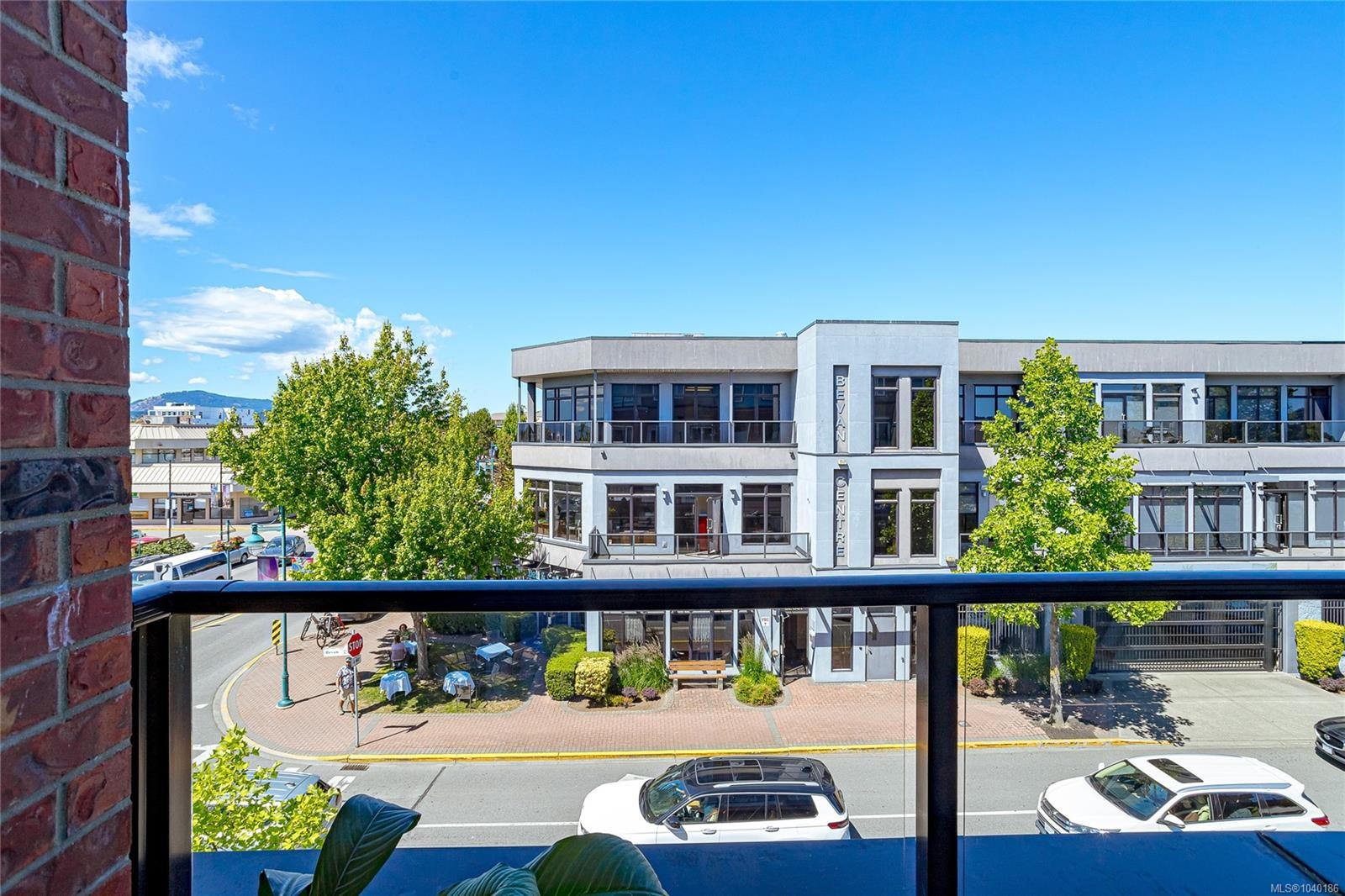 #308-2409 Bevan Ave, Sidney, BC