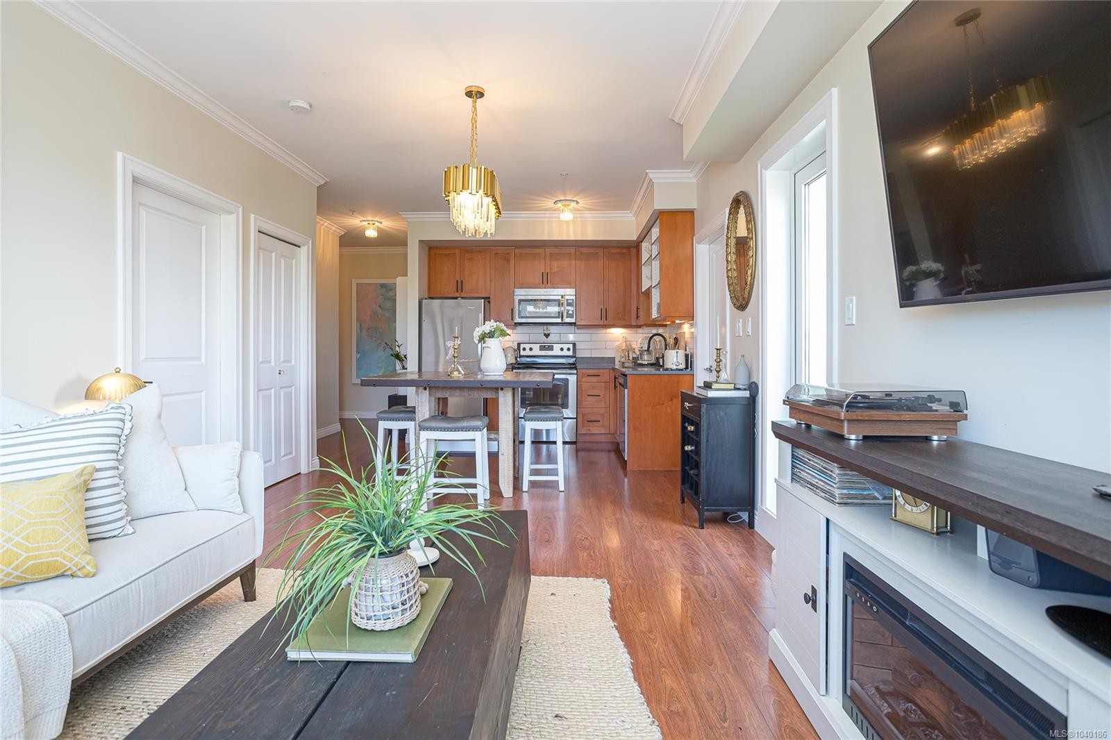 #308-2409 Bevan Ave, Sidney, BC