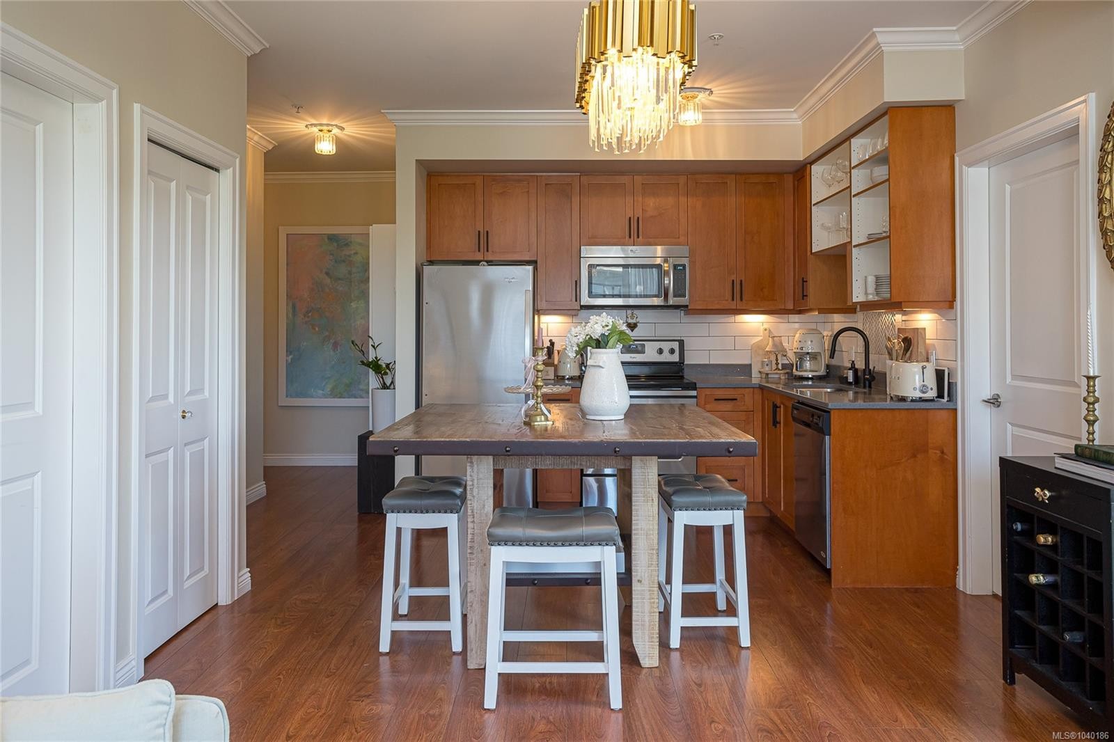#308-2409 Bevan Ave, Sidney, BC