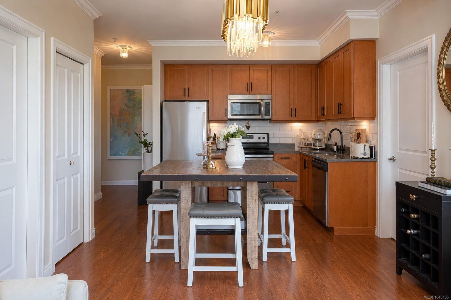 #308-2409 Bevan Ave, Sidney, BC