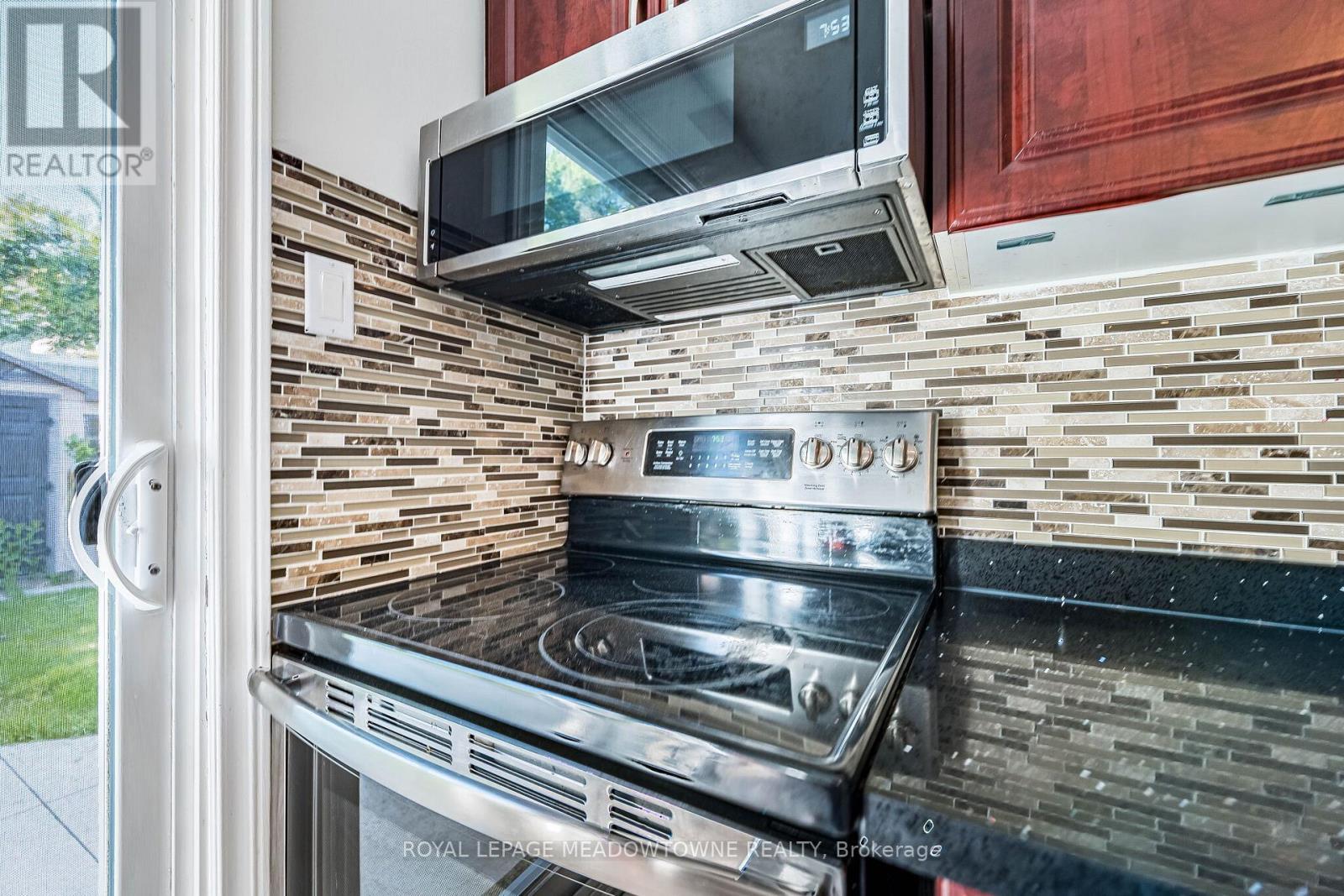 2155 Pashak Court, Mississauga, ON