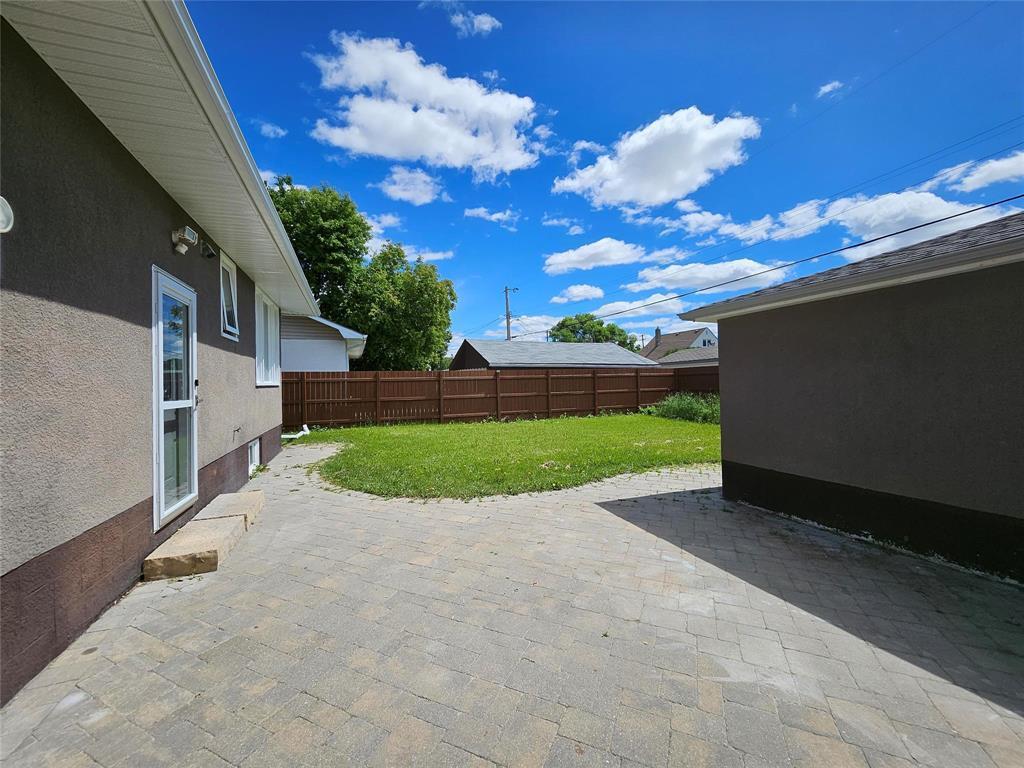 664 Prince Rupert Avenue, Winnipeg, MB