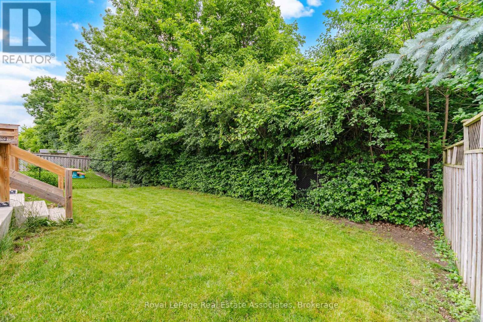 a private backyard sanctuary - 6343 Alderwood Trail, Mississauga, ON