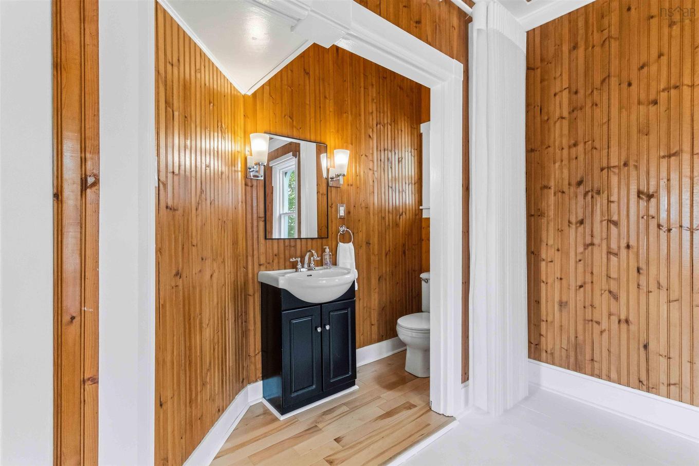24 Queen Street, Bridgewater, NS