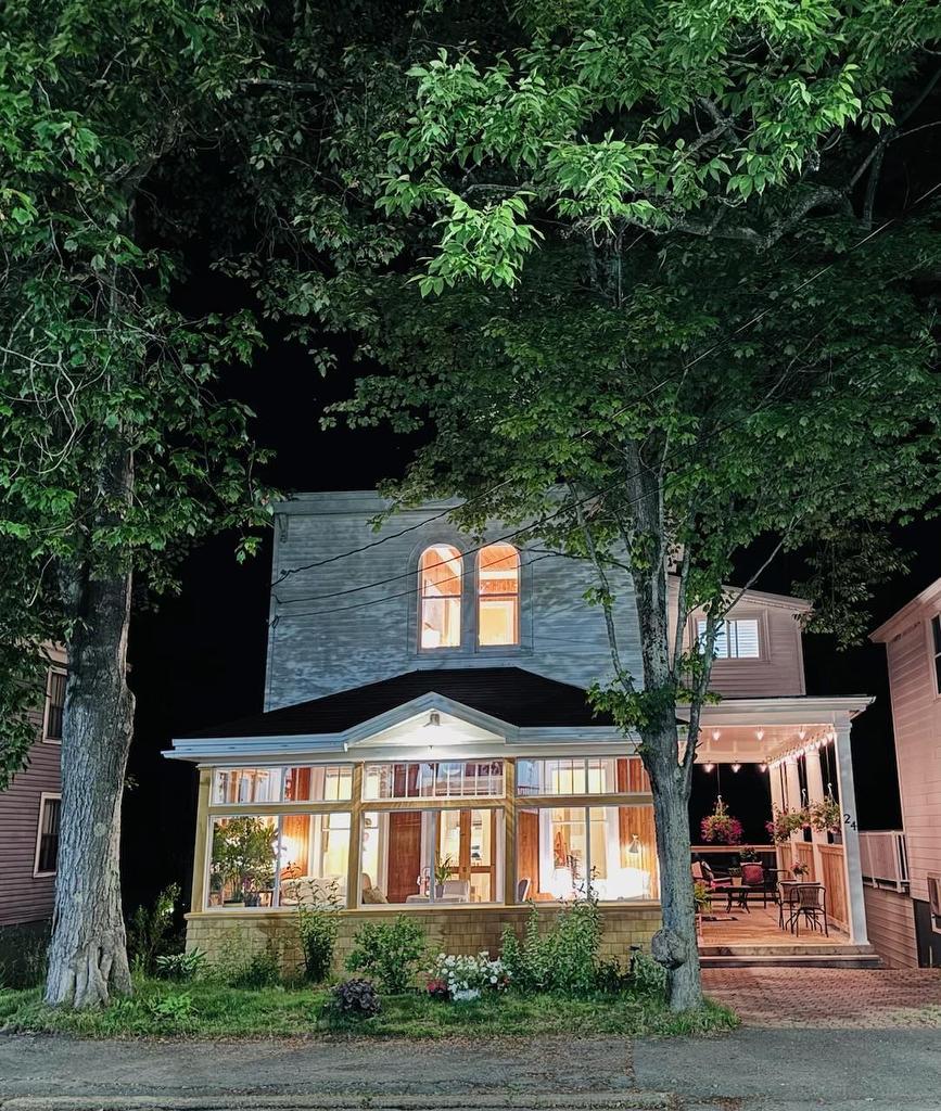 24 Queen Street, Bridgewater, NS