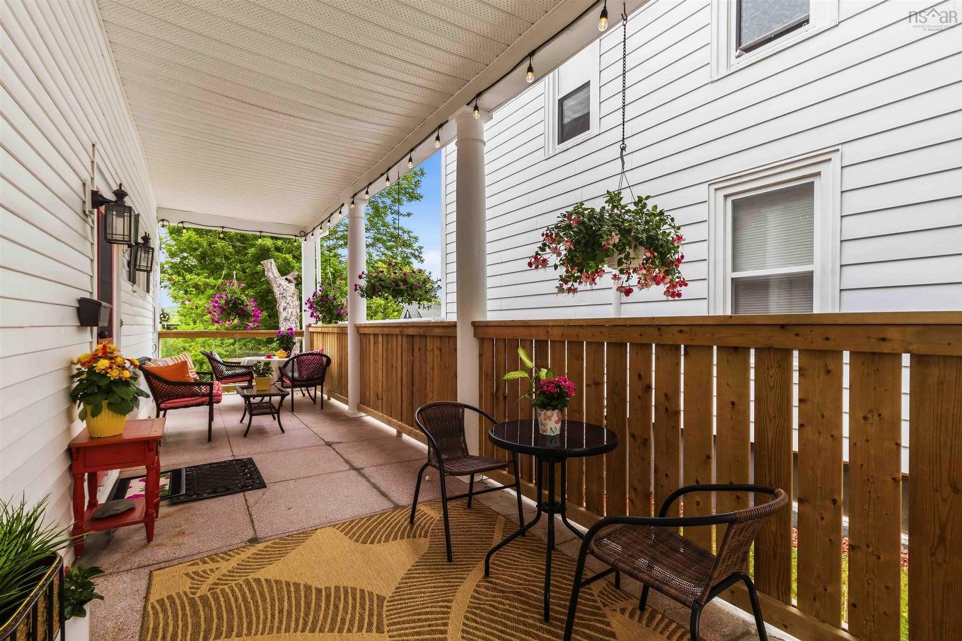 24 Queen Street, Bridgewater, NS