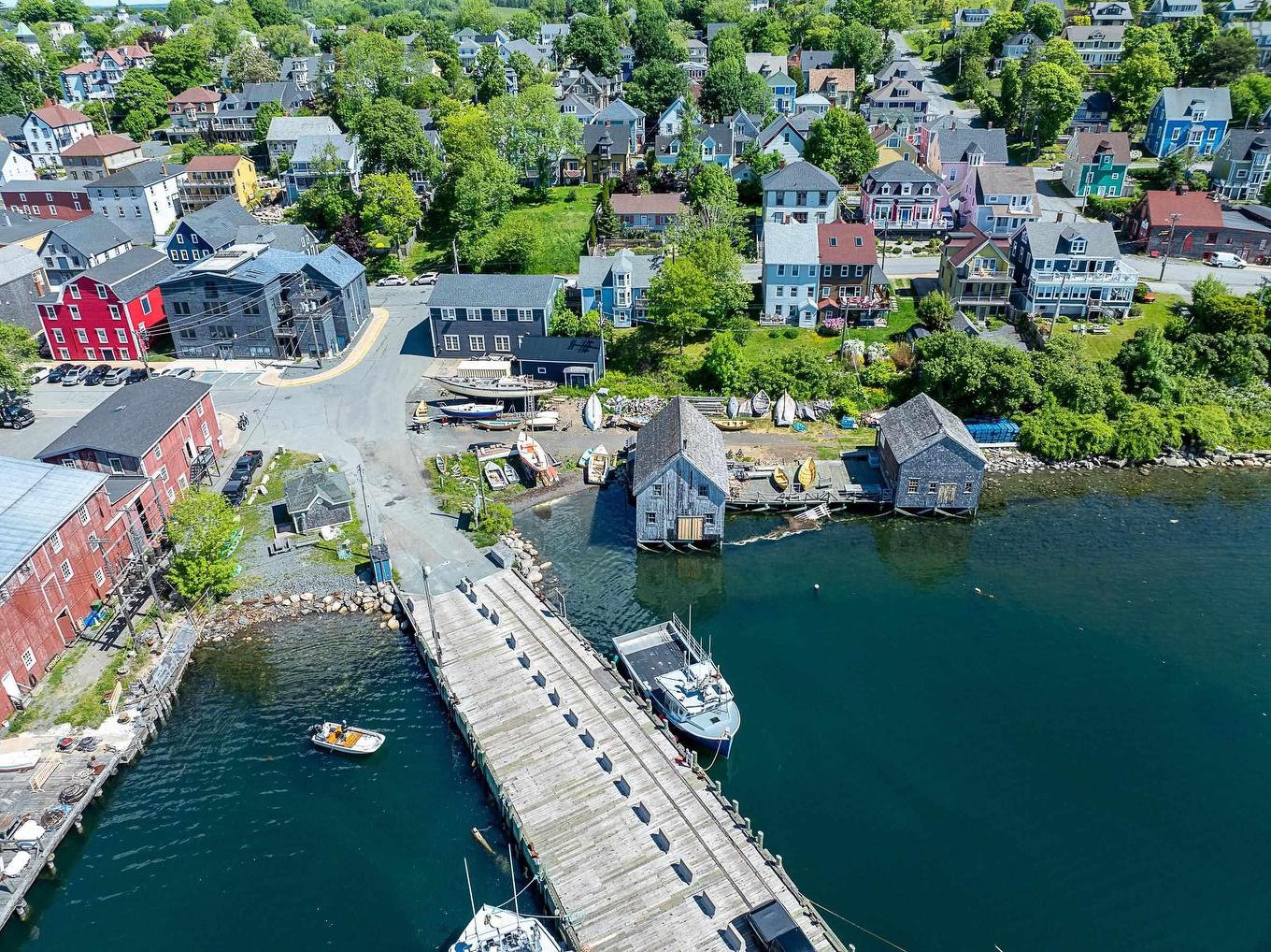 200 Montague Street, Lunenburg, NS