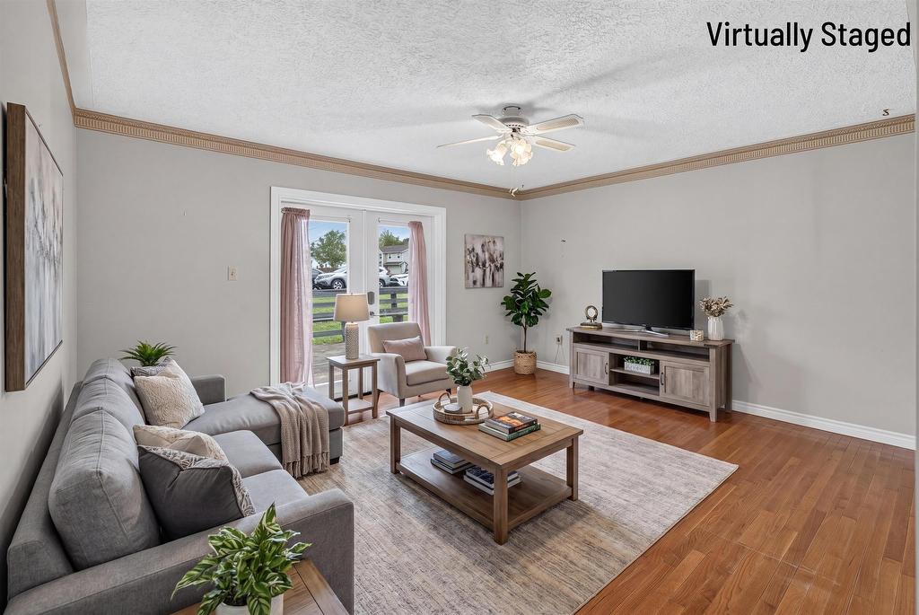 13 Avonlea Drive, Charlottetown, PE - Indoor Photo Showing Living Room