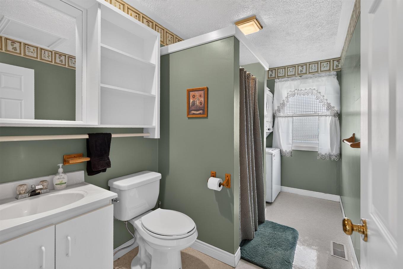 13 Avonlea Drive, Charlottetown, PE - Indoor Photo Showing Bathroom