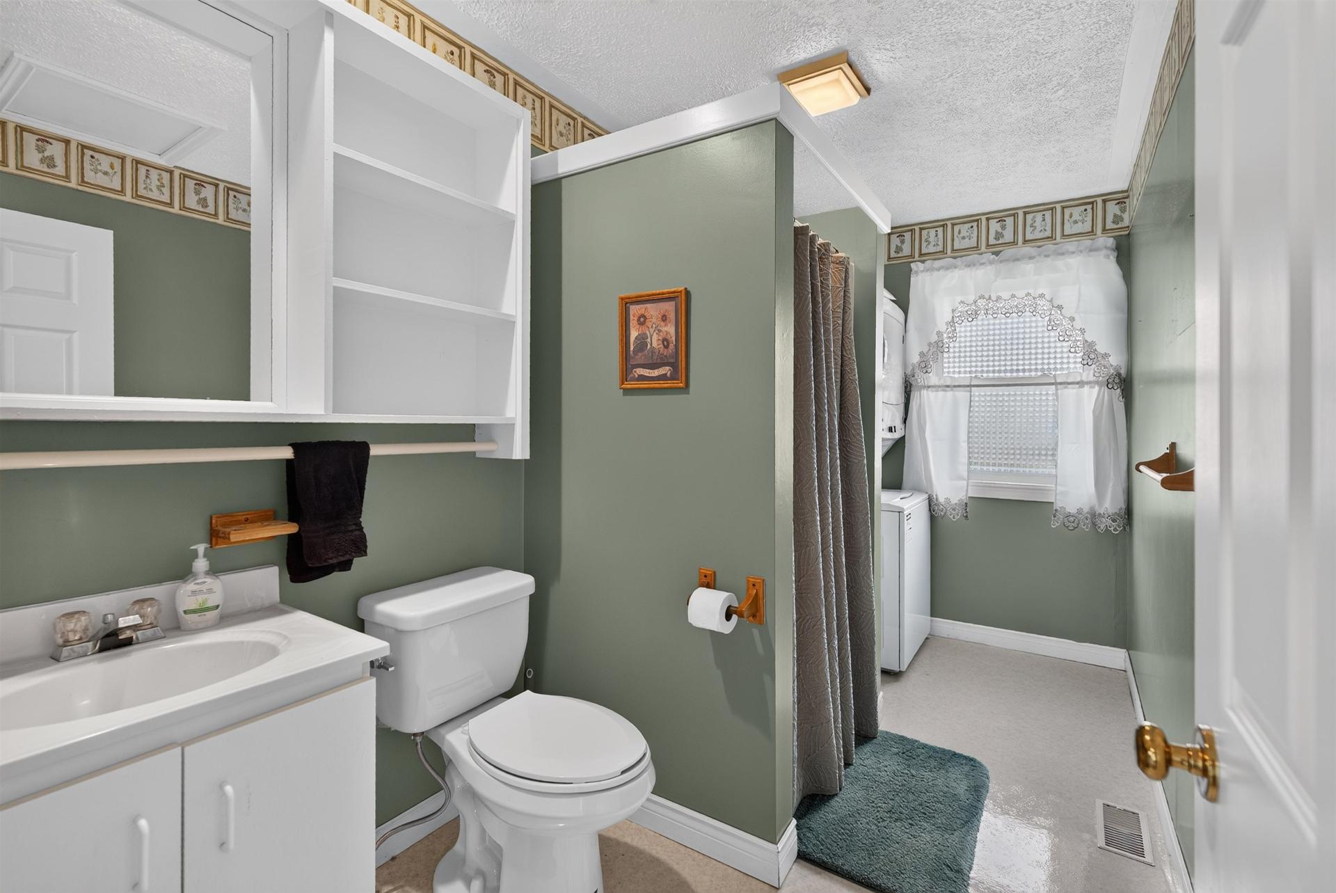 13 Avonlea Drive, Charlottetown, PE - Indoor Photo Showing Bathroom