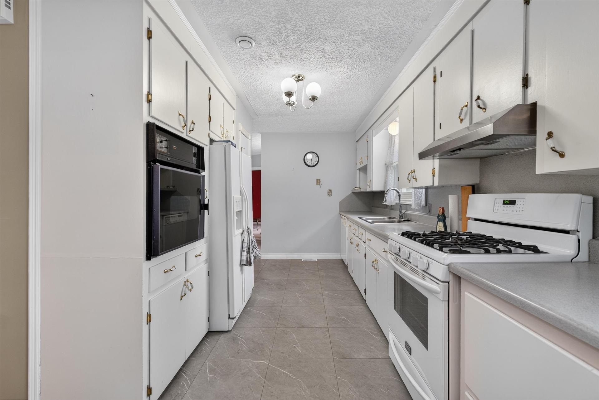 13 Avonlea Drive, Charlottetown, PE - Indoor Photo Showing Kitchen