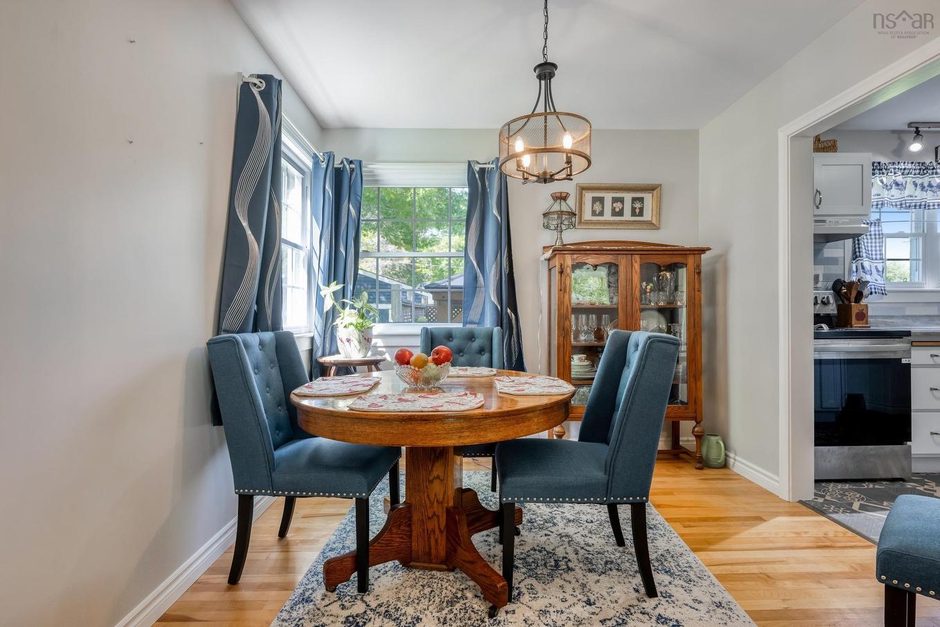 110 Brook Street, Lunenburg, NS - Indoor Photo Showing Dining Room