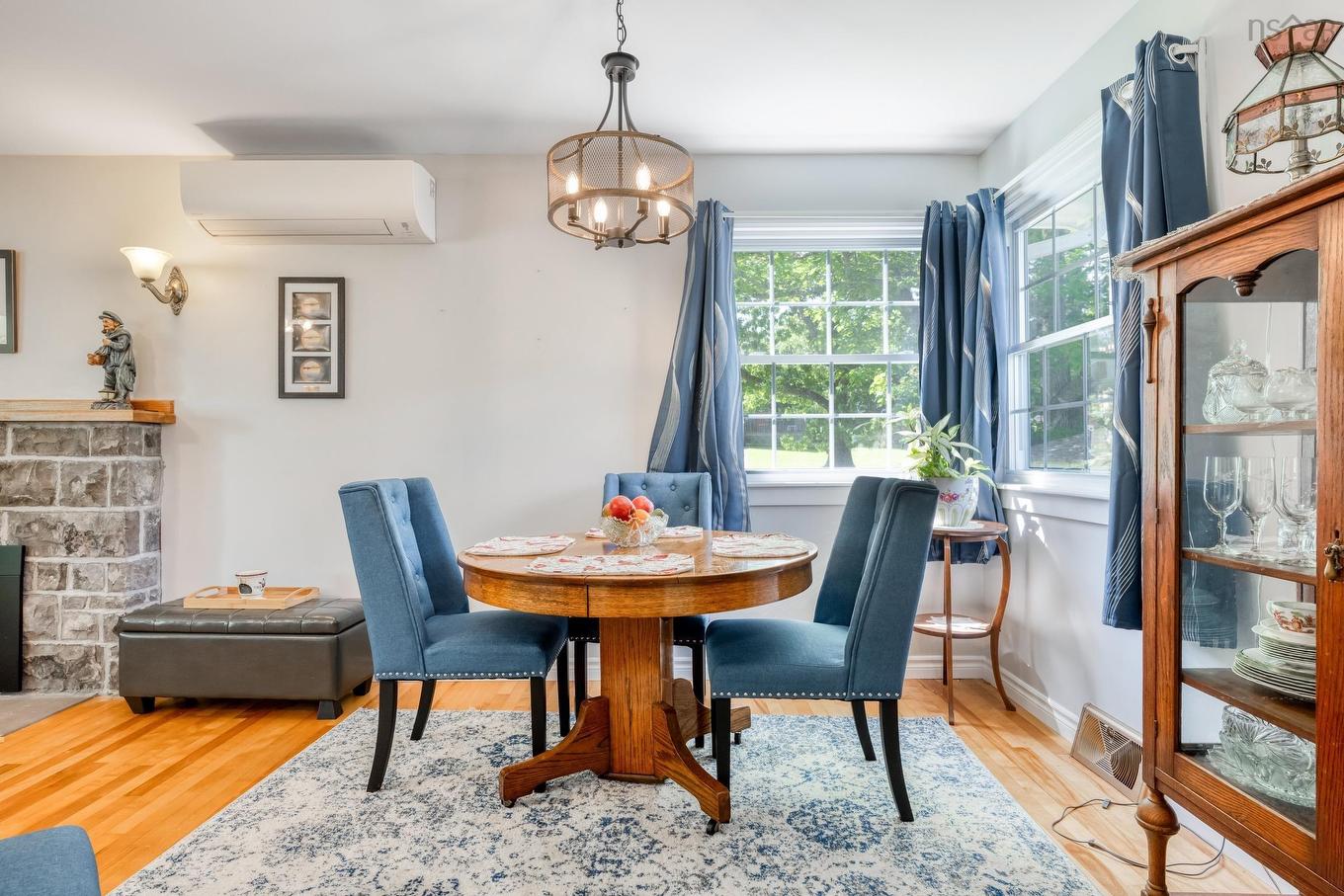 110 Brook Street, Lunenburg, NS - Indoor Photo Showing Other Room