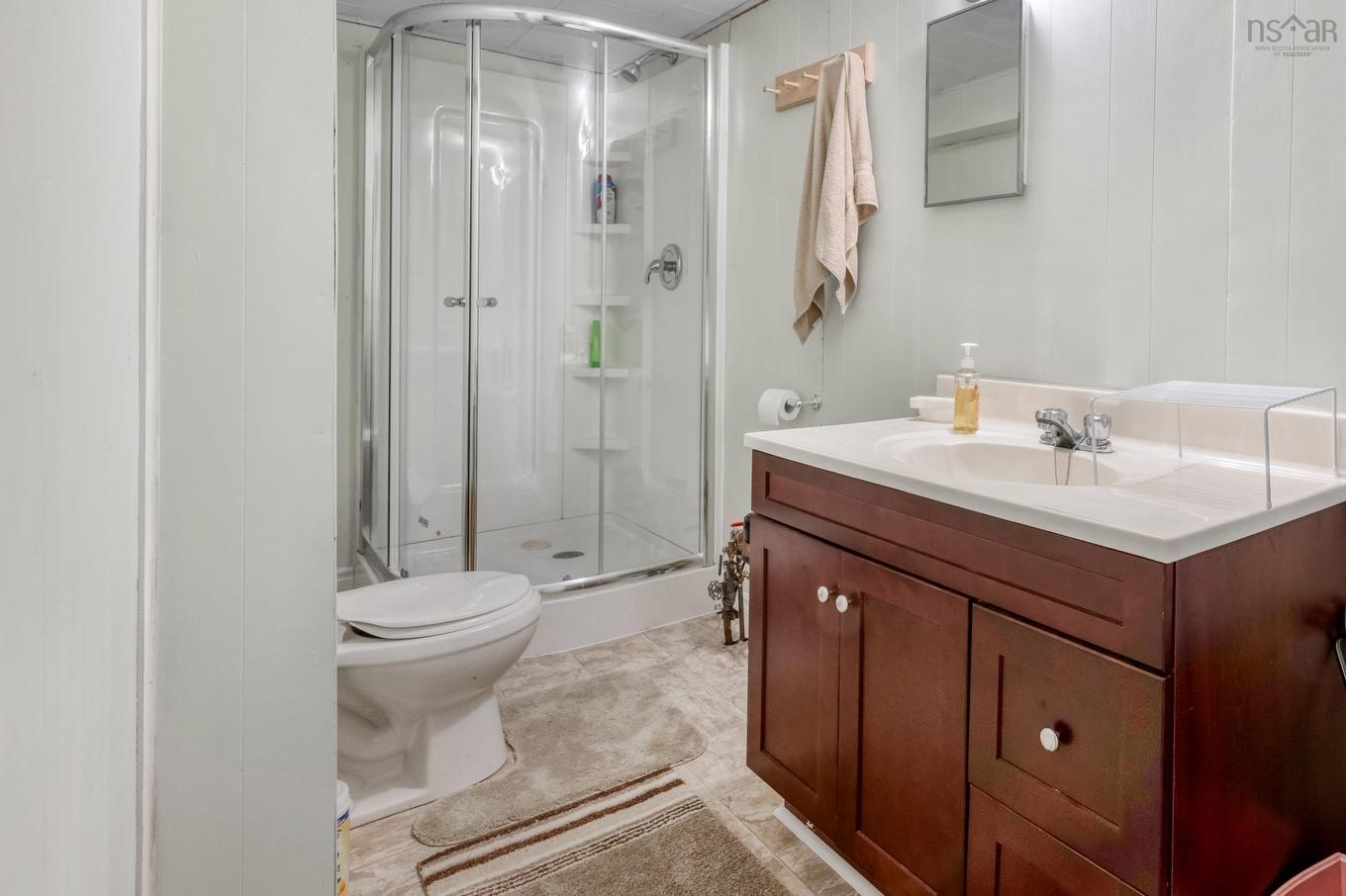 110 Brook Street, Lunenburg, NS - Indoor Photo Showing Bathroom