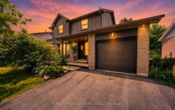 28 Brightway Crescent Richmond Hill, ON L4C 4Z9