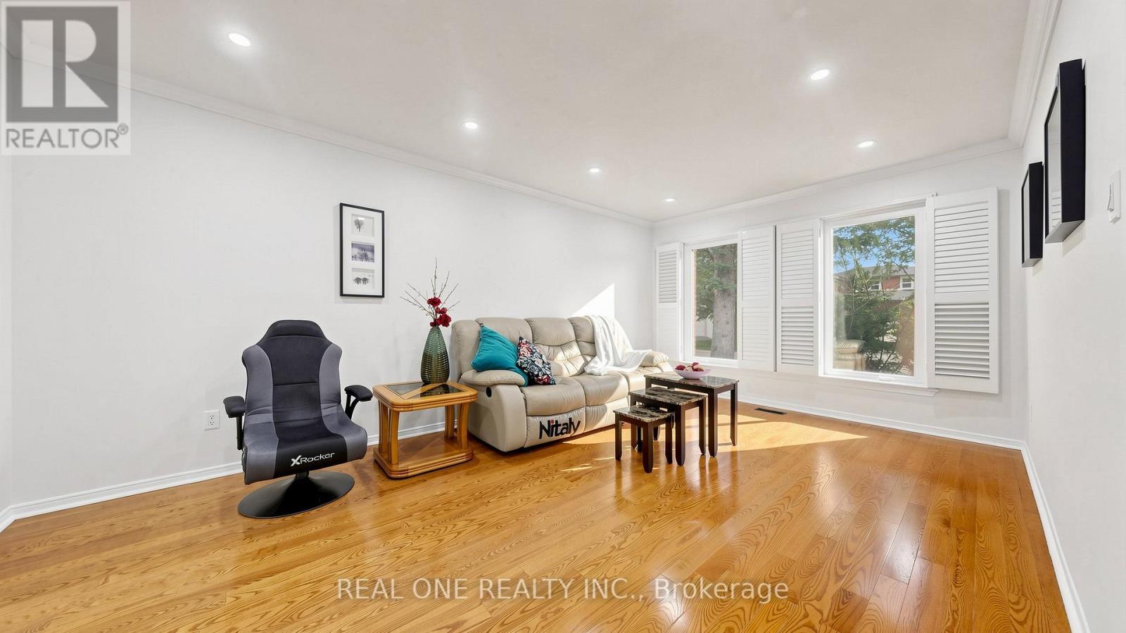 2027 Roy Ivor Crescent, Mississauga, ON
