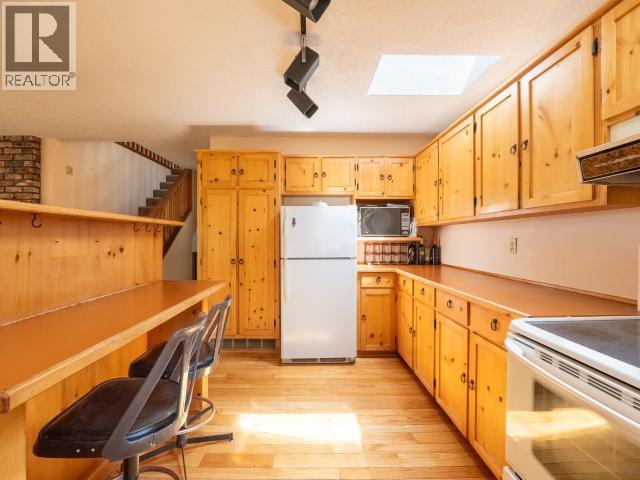 3377 Malaspina Ave, Powell River, BC