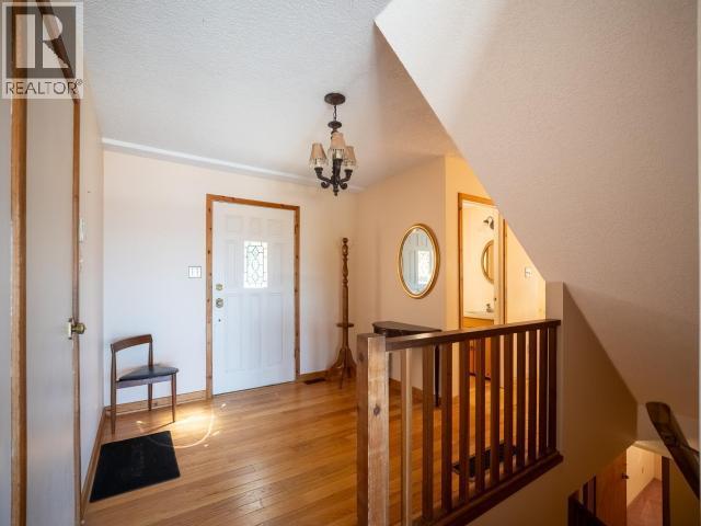 3377 Malaspina Ave, Powell River, BC