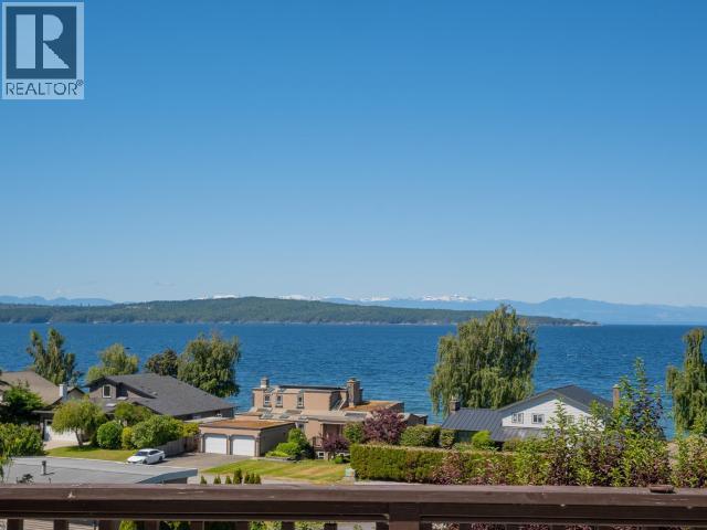 3377 Malaspina Ave, Powell River, BC