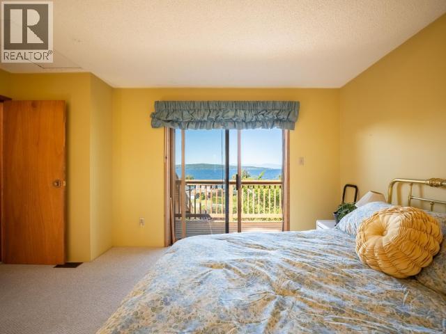 3377 Malaspina Ave, Powell River, BC