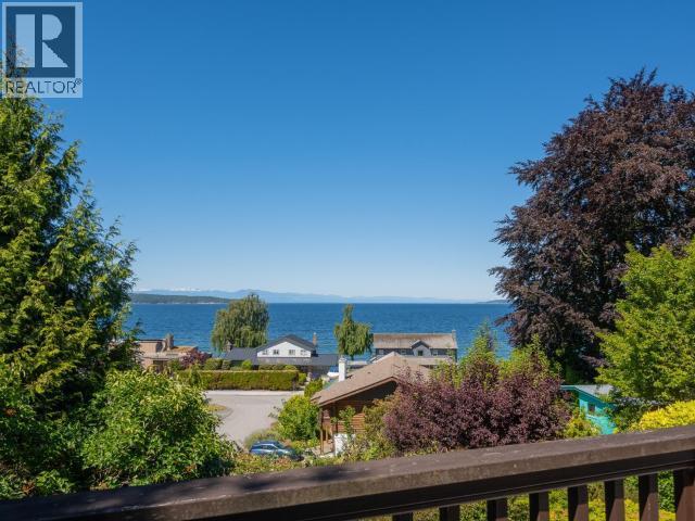3377 Malaspina Ave, Powell River, BC